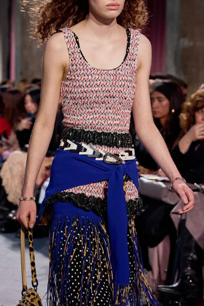 Look 55